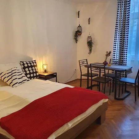 Moti Apartament *